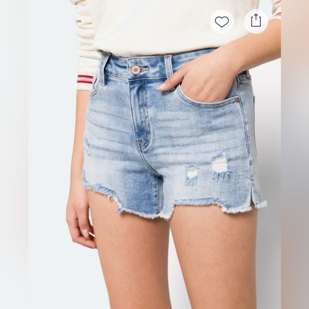 Kan Can Kloe Mid Rise Distressed Hem Shorts, Size: 29